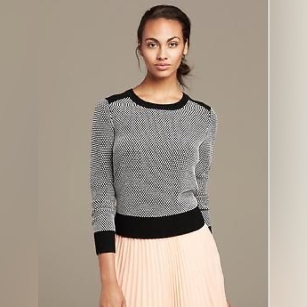 Banana republic wool black and white sweater